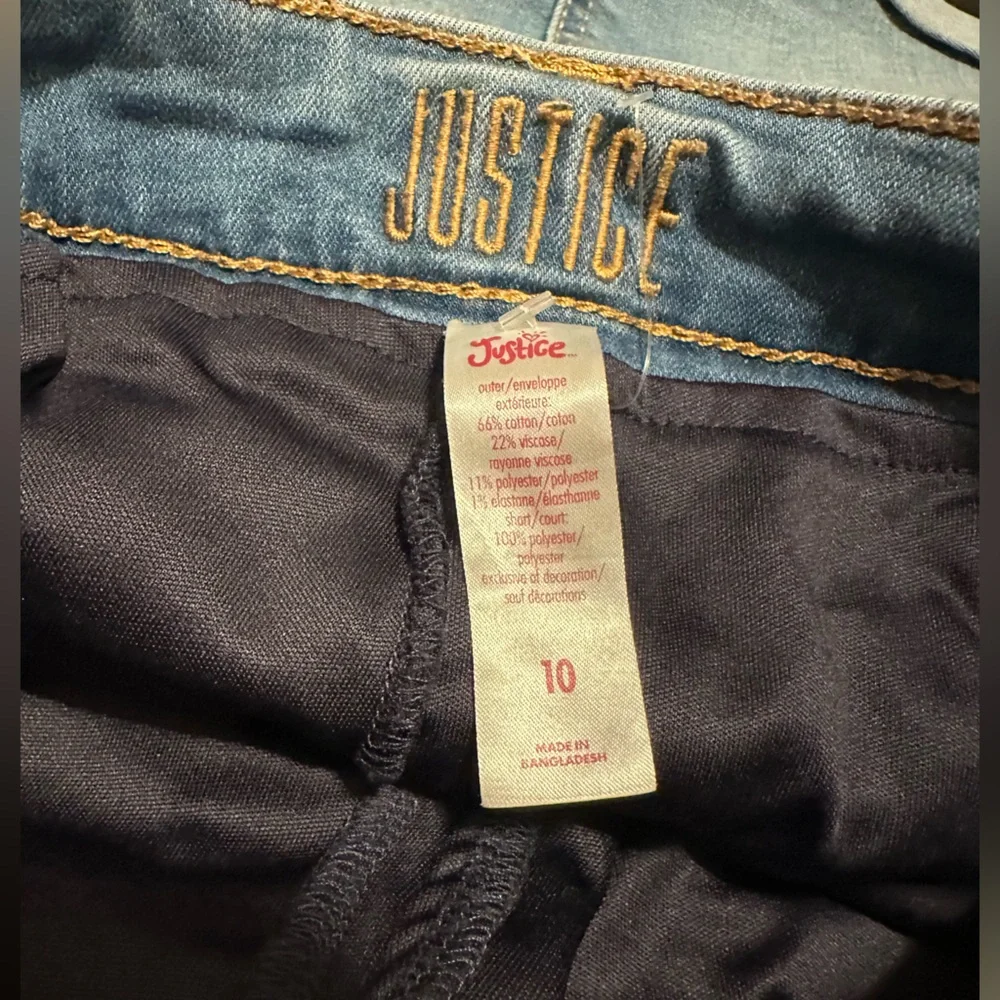 Justice Jean‎ Skort